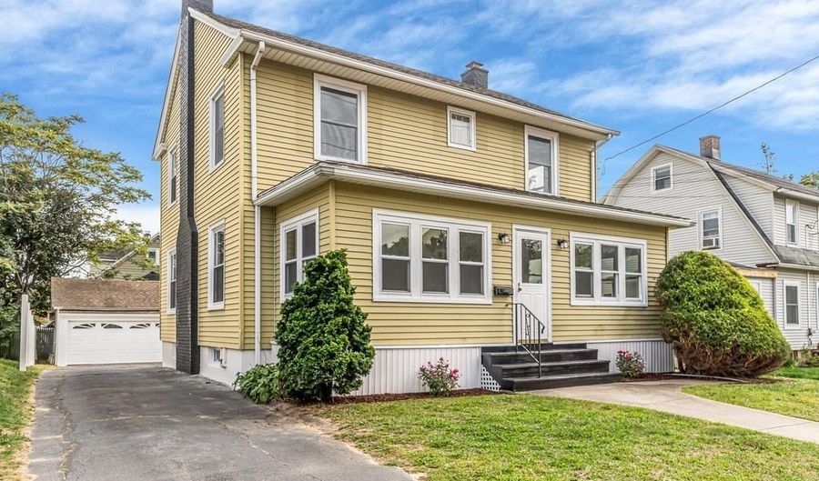 123 Harlem Ave, Bridgeport, CT 06606 - 3 Beds, 2 Bath