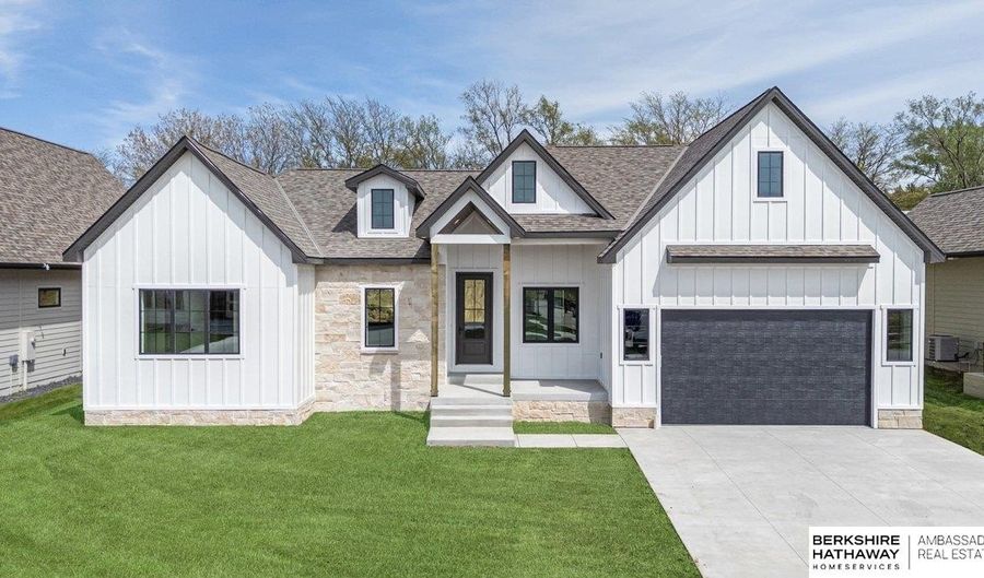 815 S Lakeview Way, Ashland, NE 68003 - 4 Beds, 3 Bath