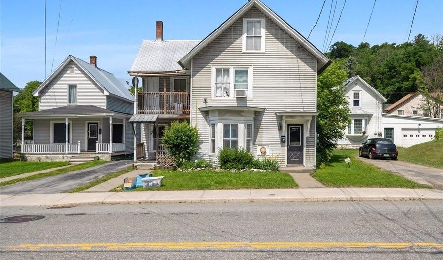 76-78 Maple Ave, Barre, VT 05641 - 6 Beds, 3 Bath