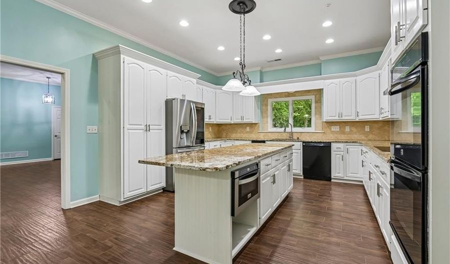 2077 Coolidge Way NW, Acworth, GA 30101 - 6 Beds, 4 Bath