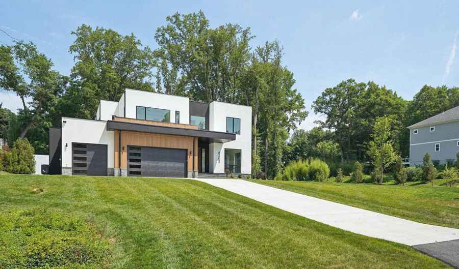 8302 ROBEY Ave, Annandale, VA 22003 - 6 Beds, 8 Bath