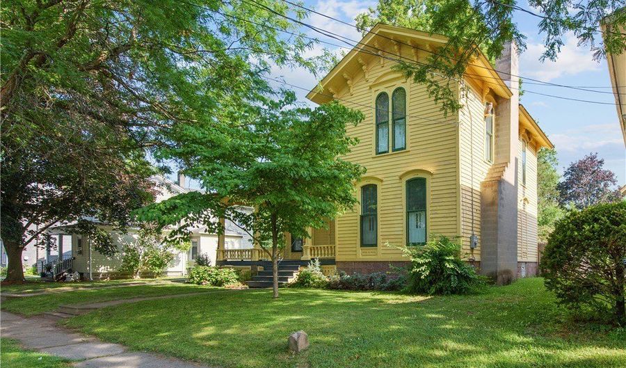 322 W State St, Albion, NY 14411 - 5 Beds, 3 Bath
