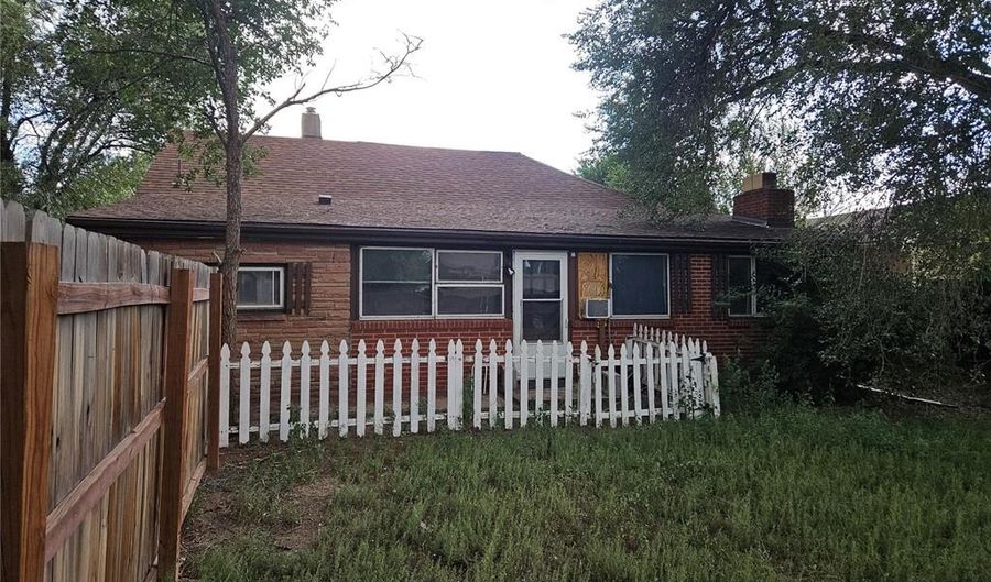 2423 E St Vrain St, Colorado Springs, CO 80909 - 6 Beds, 2 Bath