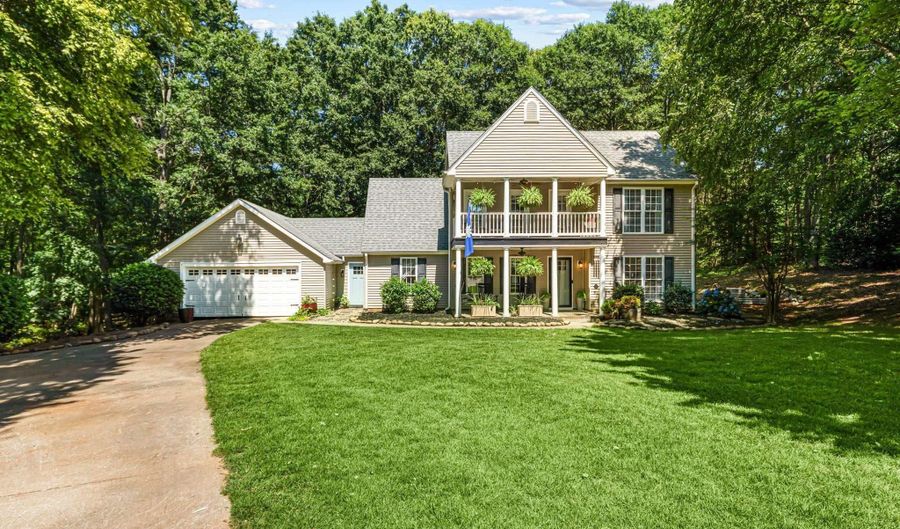 102 Crosscreek Dr, Anderson, SC 29621 - 4 Beds, 3 Bath