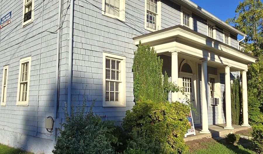 59 Main St, Danbury, CT 06810 - 0 Beds, 2 Bath