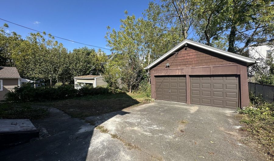 7 Hill St 2, Ansonia, CT 06401 - 4 Beds, 1 Bath