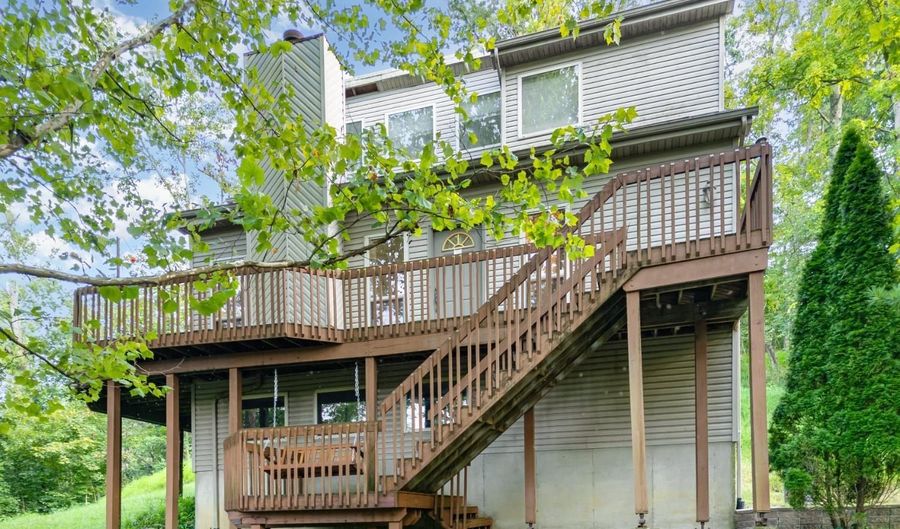 222 Obannon Ave, Loveland, OH 45140 - 2 Beds, 3 Bath