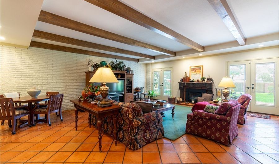 1821 Clare Dr, Alice, TX 78332 - 3 Beds, 2 Bath