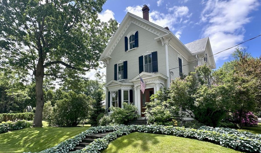 58 Church St, Belfast, ME 04915 - 6 Beds, 7 Bath