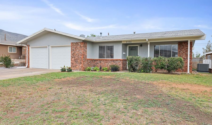 1334 McKinley Ave, Alamogordo, NM 88310 - 4 Beds, 2 Bath