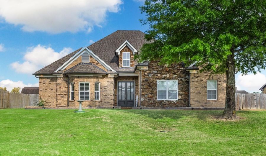 162 HARPER, Atoka, TN 38004 - 4 Beds, 3 Bath