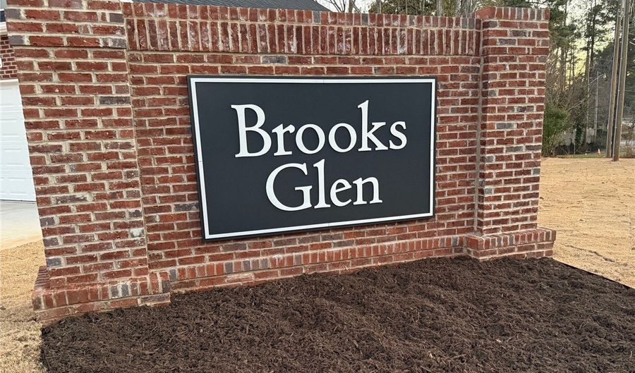 102 Riggins Ln, Anderson, SC 29621 - 2 Beds, 2 Bath