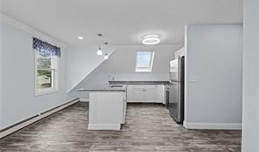 17 Selkirk Rd Rd 3, Cranston, RI 02905 - 3 Beds, 2 Bath