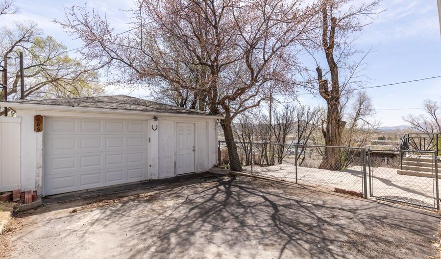 285 W Pine St, Elko, NV 89801 - 4 Beds, 2 Bath