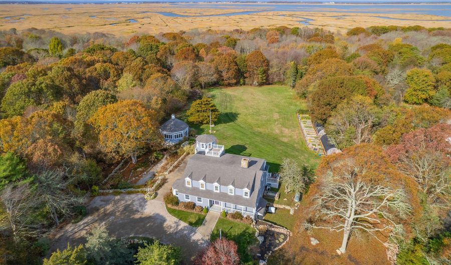 34 Black Duck Ln, Barnstable, MA 02630 - 4 Beds, 4 Bath
