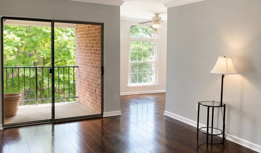 3300 WOODBURN VILLAGE Dr 31, Annandale, VA 22003 - 2 Beds, 1 Bath