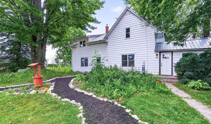 N8421 County Rd D, Algoma, WI 54201 - 4 Beds, 2 Bath