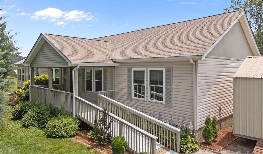 382 Onteora Blvd, Asheville, NC 28803 - 4 Beds, 3 Bath