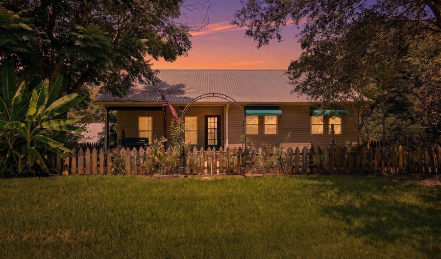 86 Hidden Hills Lake Rd, Arnaudville, LA 70512 - 3 Beds, 3 Bath