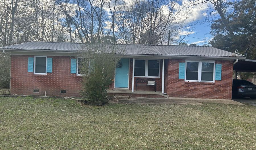 235 N Commerce St, Ackerman, MS 39735 - 3 Beds, 1 Bath