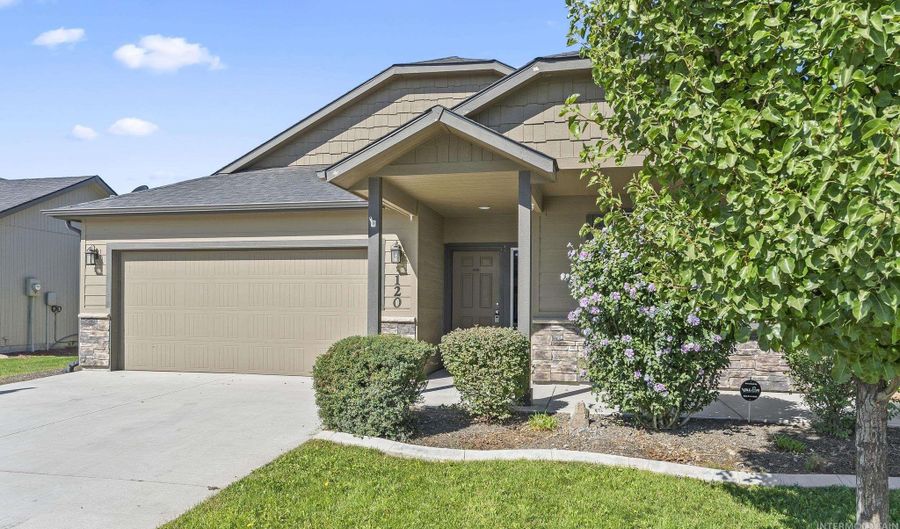 120 S Voyage Ave, Caldwell, ID 83605 - 3 Beds, 2 Bath
