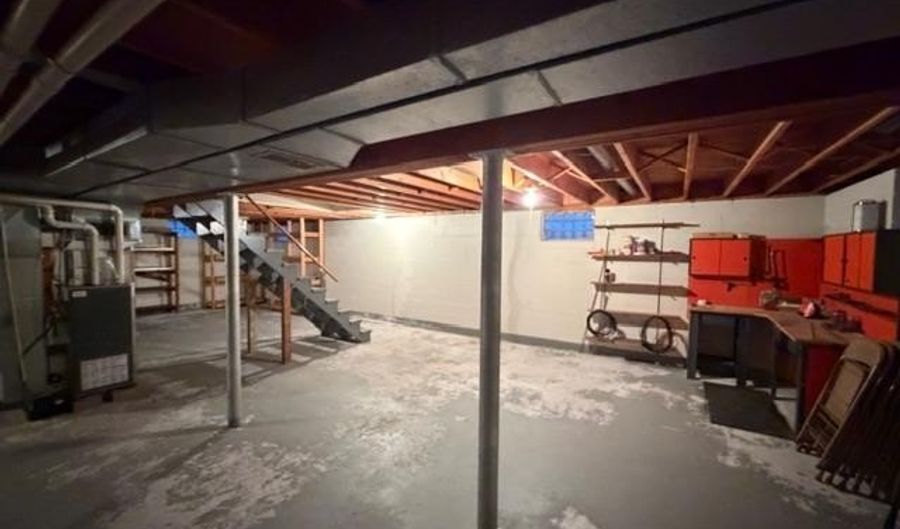 17 Ash Blvd, Babbitt, MN 55706 - 3 Beds, 2 Bath