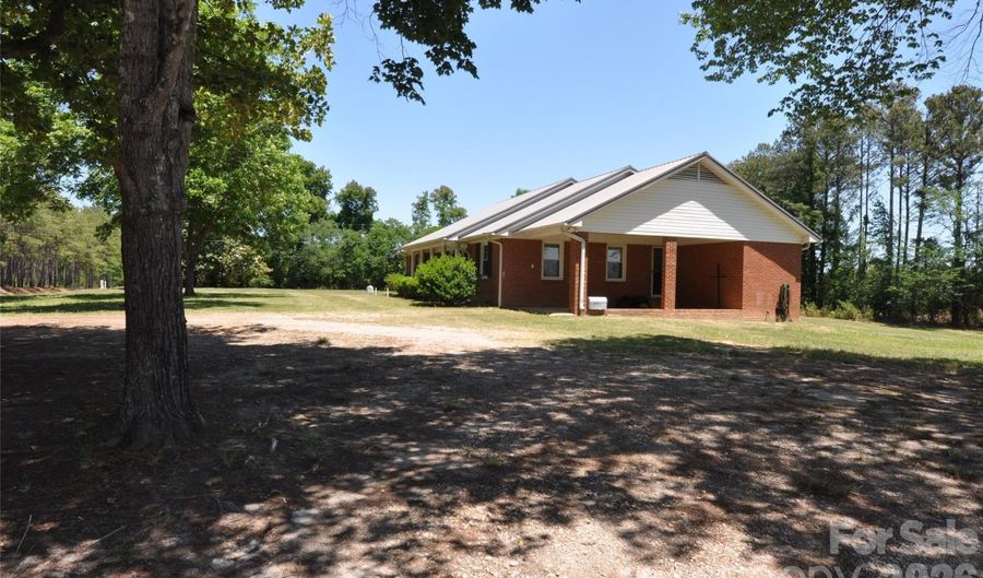 3693 Bethlehem Rd, Blackstock, SC 29014 - 3 Beds, 2 Bath