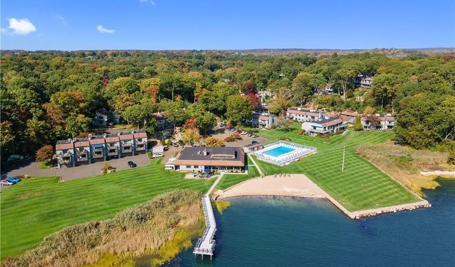 21 Harbour Vlg C, Branford, CT 06405 - 2 Beds, 3 Bath