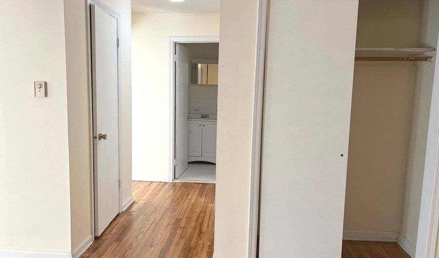 1044 Campbell Ave 4a, West Haven, CT 06516 - 1 Beds, 1 Bath