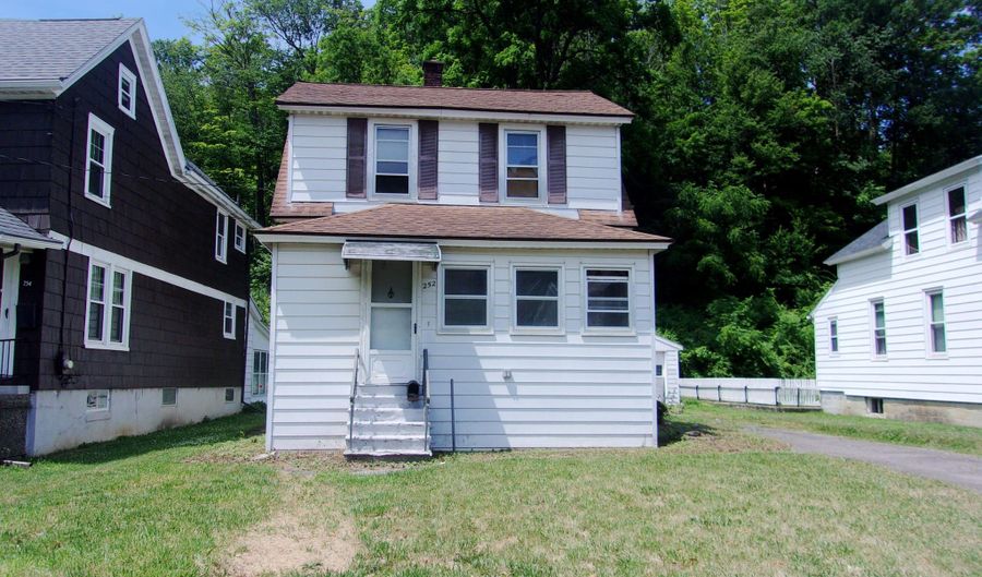 252 Florida Ave, Amsterdam, NY 12010 - 3 Beds, 2 Bath