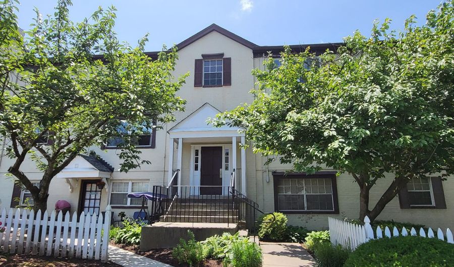 4503 ROMLON St 102, Beltsville, MD 20705 - 3 Beds, 2 Bath