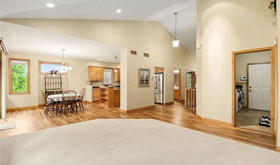 13009 Garvin Brook Ln, Apple Valley, MN 55124 - 3 Beds, 3 Bath