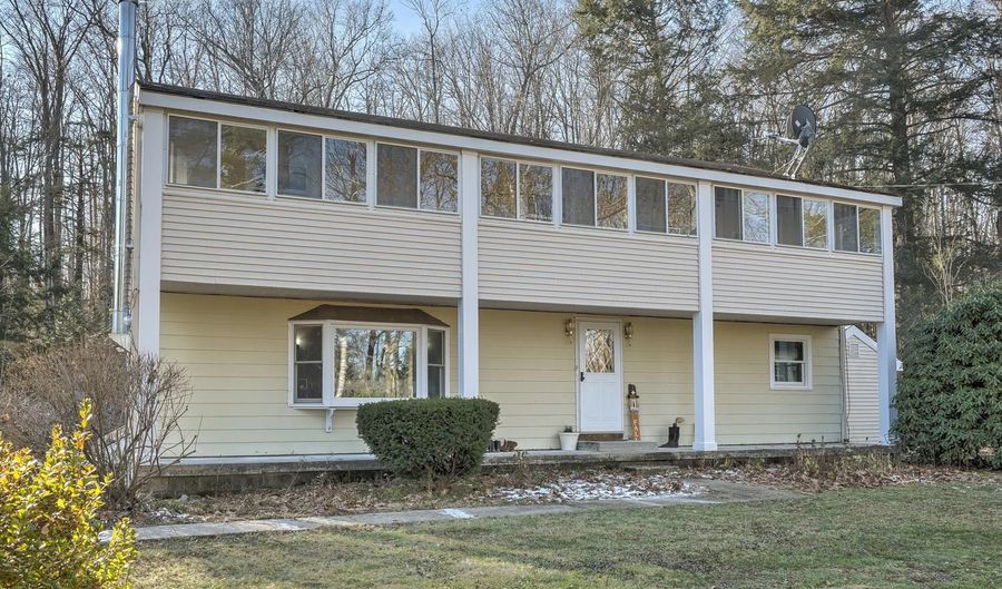 40 Butterfield Rd, Rindge, NH 03461 - 4 Beds, 3 Bath