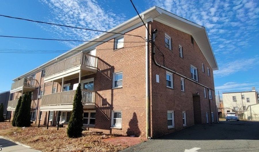 17-27 Cuozzo St, Belleville, NJ 07109 - 1 Beds, 1 Bath