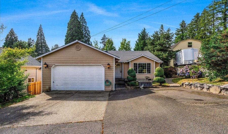 5155 SE THOMAS SMITH Rd, Milwaukie, OR 97267 - 3 Beds, 2 Bath