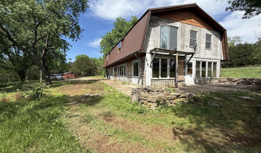 21611 Farm Road 2090, Aurora, MO 65605 - 3 Beds, 2 Bath