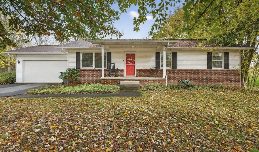 825 Edgemont N St, Abingdon, VA 24210 - 3 Beds, 2 Bath