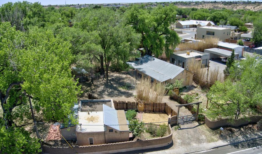 541 ATRISCO Dr NW, Albuquerque, NM 87105 - 1 Beds, 1 Bath
