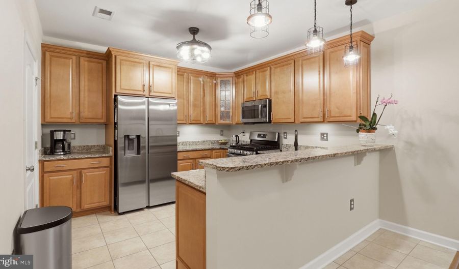 24660 WOOLLY MAMMOTH Ter 305, Aldie, VA 20105 - 3 Beds, 2 Bath