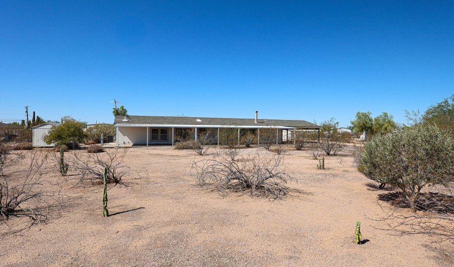 1850 N MAIN Dr, Apache Junction, AZ 85120 - 4 Beds, 4 Bath