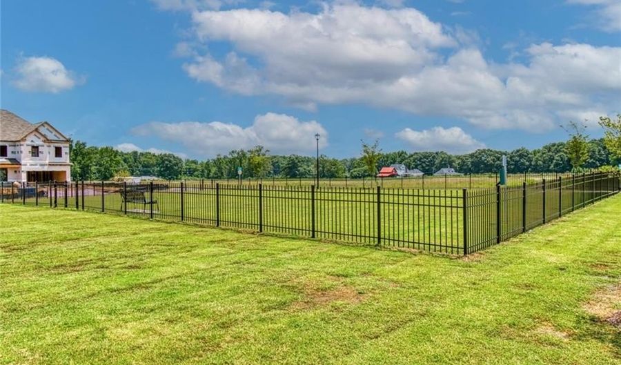 115 Creekside Bluff Way, Auburn, GA 30011 - 3 Beds, 2 Bath