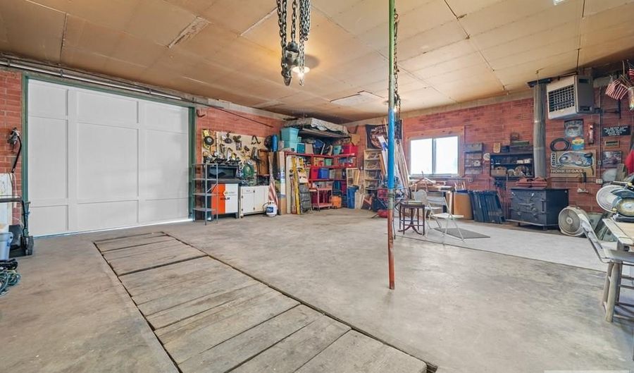 3200 E Rawson St, Ammon, ID 83406 - 2 Beds, 1 Bath