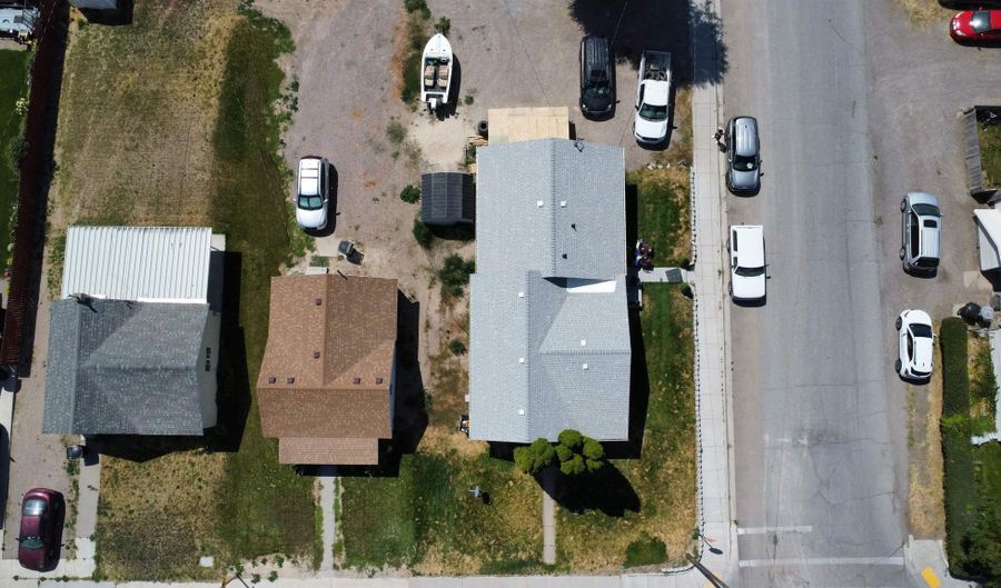 304 Lincoln St, American Falls, ID 83211 - 3 Beds, 2 Bath