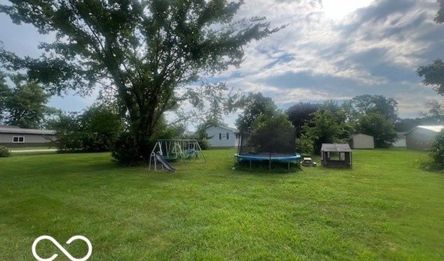 202 Walnut St, Bainbridge, IN 46105 - 3 Beds, 1 Bath