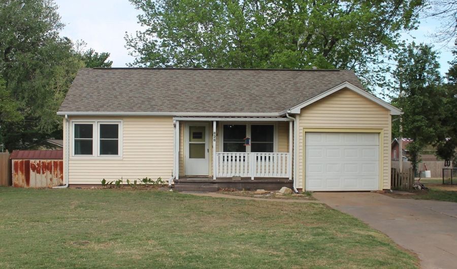 828 N Anthony Ave, Anthony, KS 67003 - 4 Beds, 2 Bath