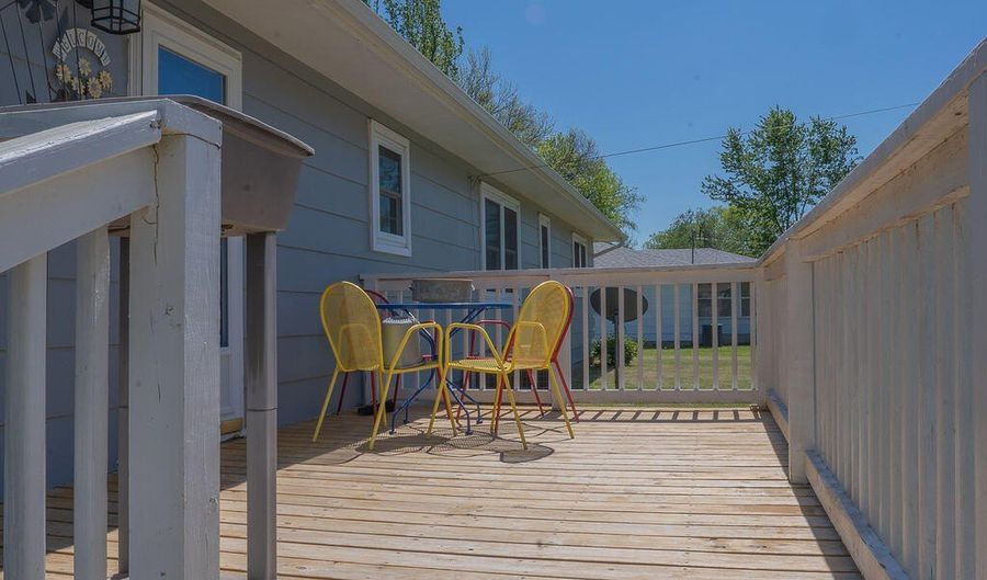 2009 Washington Ave, Baxter Springs, KS 66713 - 3 Beds, 1 Bath