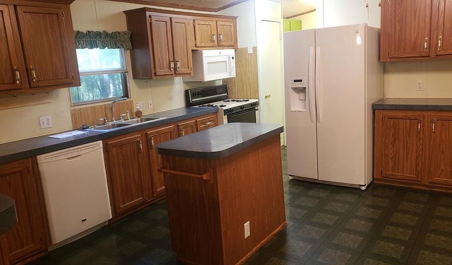 1927 Clark Travis Ln NE, Brookhaven, MS 39601 - 4 Beds, 2 Bath