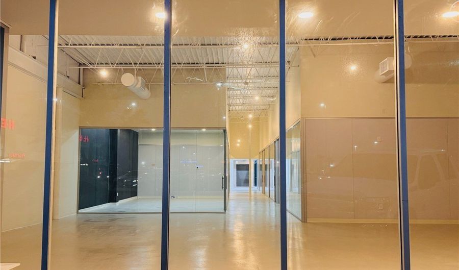 418 S Commercial, Aransas Pass, TX 78336 - 8 Beds, 0 Bath