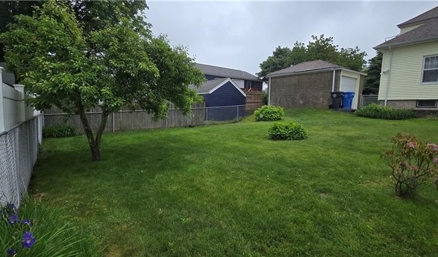 28 Crawford St, Cranston, RI 02910 - 2 Beds, 1 Bath