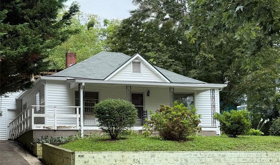 90 Tremont St 4, Asheville, NC 28806 - 3 Beds, 1 Bath